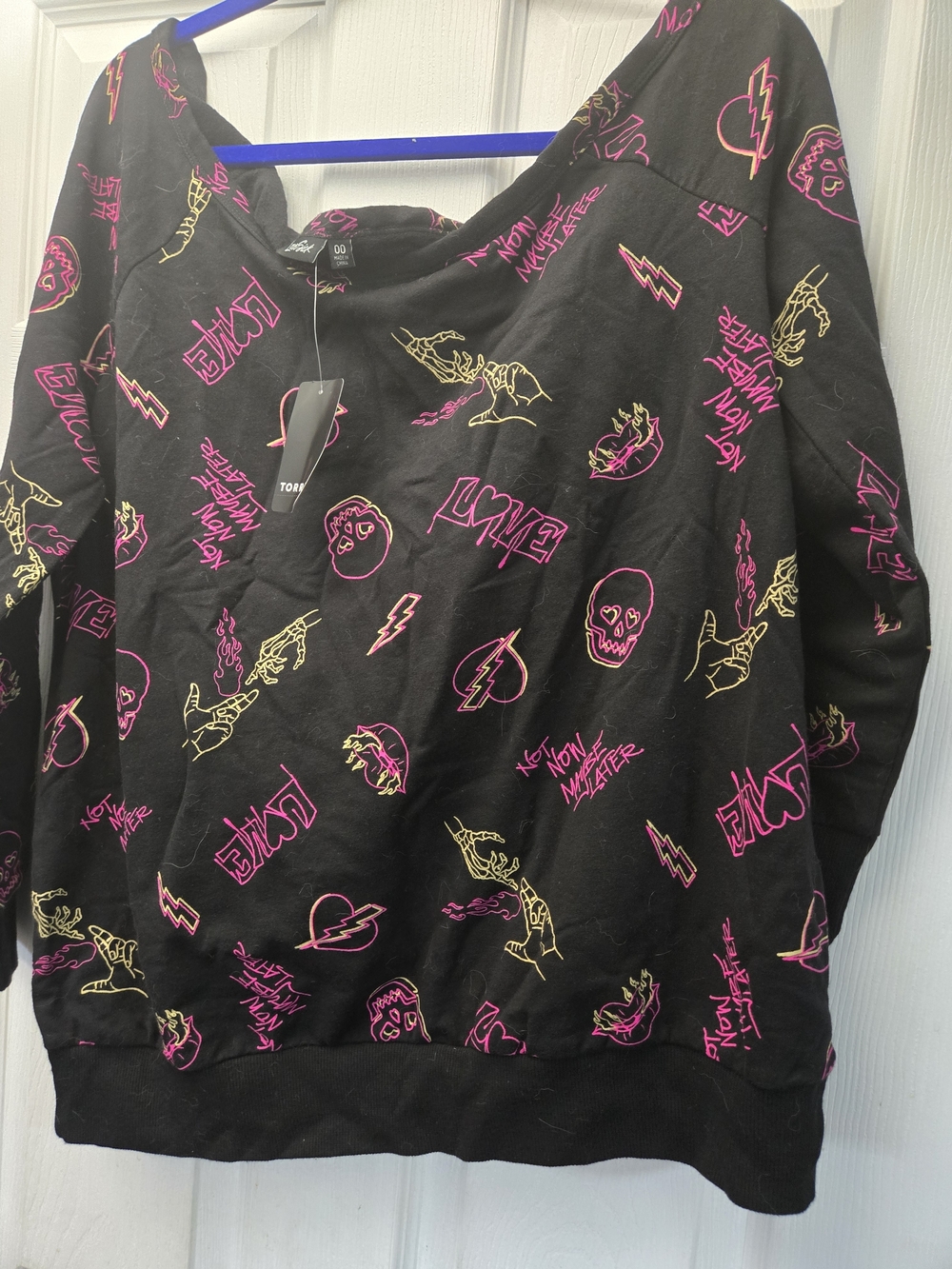 NWT Love Sick By Torrid Graffitti Off The Shoulder Lightweight Sweatshirt